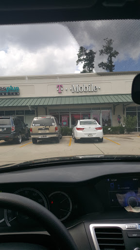 Cell Phone Store «T-Mobile», reviews and photos, 206 Lake Dr Suite 5, Covington, LA 70433, USA