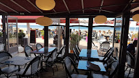 Atmosphère du Restaurant français L'Encas à Cabourg - n°6