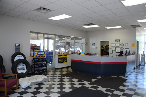 Auto Repair Shop «Robinson Auto Repair Inc.», reviews and photos, 2114 W Galena Blvd, Aurora, IL 60506, USA