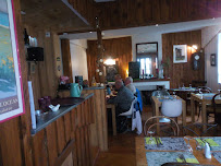 Atmosphère du Café et restaurant de grillades Restaurant L'Île aux Oiseaux à Bram - n°6