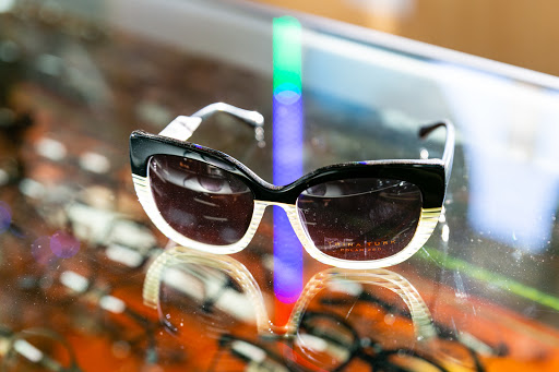 Sunglasses Store «Sixty-Minute Spectacles», reviews and photos, 10612 Los Alamitos Blvd, Los Alamitos, CA 90720, USA