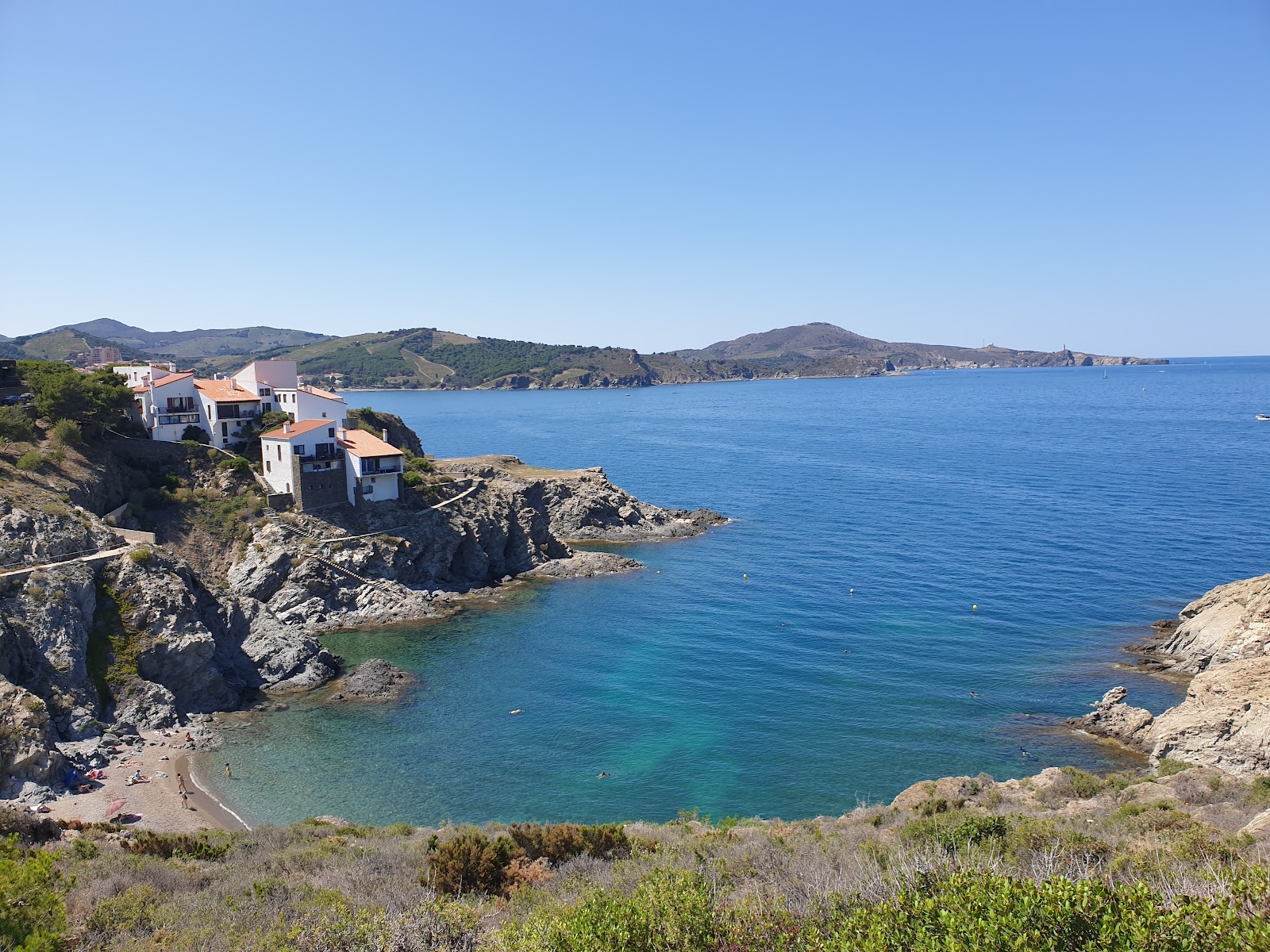 Plage du Troc'in fotoğrafı düz bir kıyı şeridi ile birlikte