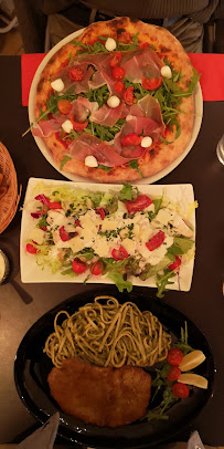 Pizza du Restaurant italien La Dolce Vita ~ Ristorante&Pizzeria / St Clair du Rhône à Saint-Clair-du-Rhône - n°8