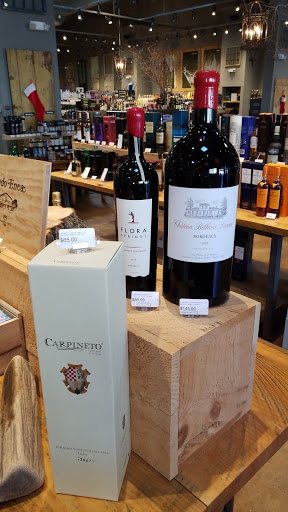 Wine Store «Max Wine & Spirits», reviews and photos, 40 Mill Plain Rd, Danbury, CT 06811, USA