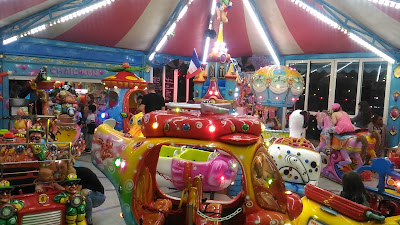 Manège, Trampolines et Bulles. Le Pays Imaginaire. à Villers-sur-Mer