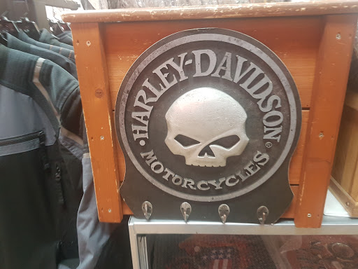 Motorcycle Dealer «Harley- Davidson Of Hollywood», reviews and photos, 6810 Hollywood Blvd, Los Angeles, CA 90046, USA