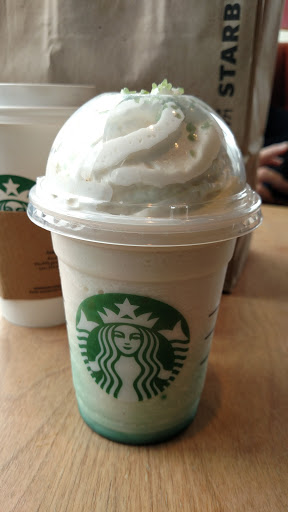 Coffee Shop «Starbucks», reviews and photos, 35 Airport Rd, Warwick, RI 02889, USA