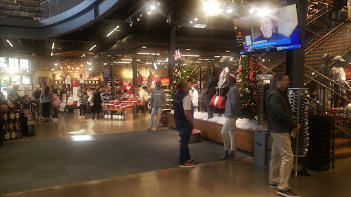 Book Store «University of Alabama Supply Store», reviews and photos, 751 Campus Dr W, Tuscaloosa, AL 35401, USA