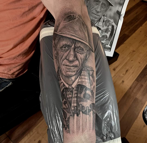 Explore leg flower tattoo ideas, creative tattoo ideas in Mexico, available at Majestic Moose Tattoo Haberdashery & Piercing Studio