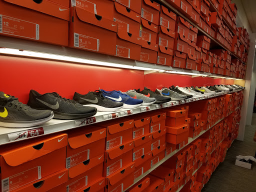 Shoe Store «Famous Footwear», reviews and photos, 22517 TX-249, Houston, TX 77070, USA