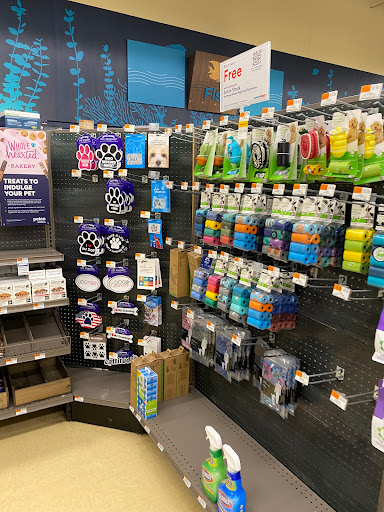 Pet Supply Store «Petco Animal Supplies», reviews and photos, 1412 S Main Chapel Way, Gambrills, MD 21054, USA