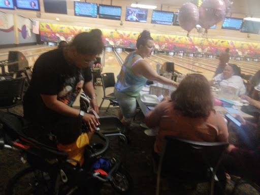 Bowling Alley «Tonawanda Bowling Center», reviews and photos, 574 Young St, Tonawanda, NY 14150, USA