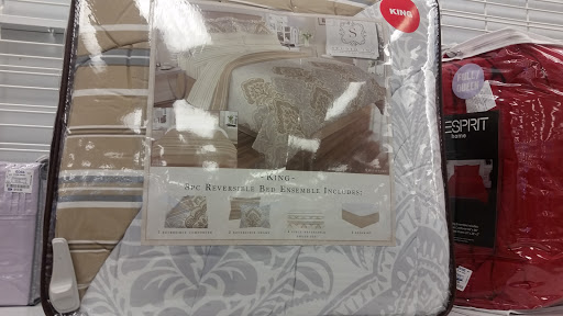 Pet Supply Store «PetSmart», reviews and photos, 150 Glynn Isle, Brunswick, GA 31525, USA