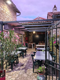 Atmosphère du Restaurant Auberge de l'Ecurie à Usson-du-Poitou - n°18