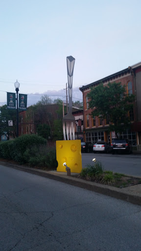 Ice Cream Shop «The Comfy Cow New Albany», reviews and photos, 109 E Market St, New Albany, IN 47150, USA