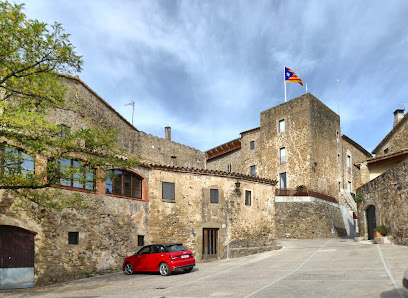 Castillo de Vilopriu Carrer Mossèn Anton Passols, 1, 17466 Vilopriu, Girona, España