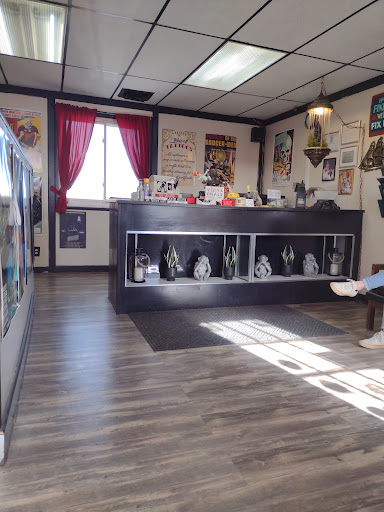 Explore cute henna tattoo ideas, creative tattoo ideas in Brighton, available at Inkwell Tattoos