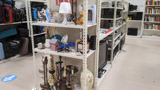 Thrift Store «Goodwill - Eagan», reviews and photos, 1247 Northwood Pkwy, Eagan, MN 55121, USA