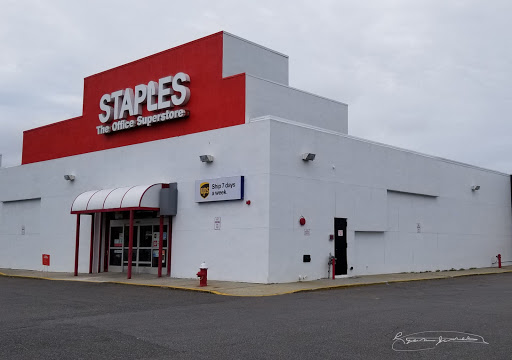 Office Supply Store «Staples», reviews and photos, 1241 Deer Park Ave, North Babylon, NY 11703, USA