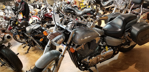 Motorcycle Dealer «Indian Motorcycle of Libertyville», reviews and photos, 416 N Milwaukee Ave, Libertyville, IL 60048, USA