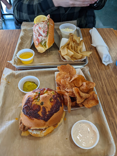 Seafood Restaurant «Dockers Restaurant», reviews and photos, 3505 Marina View Point, Muskegon, MI 49441, USA