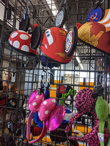 Thrift Store «Goodwill Store & Donation Center», reviews and photos, 2118 S Bristol St, Santa Ana, CA 92704, USA