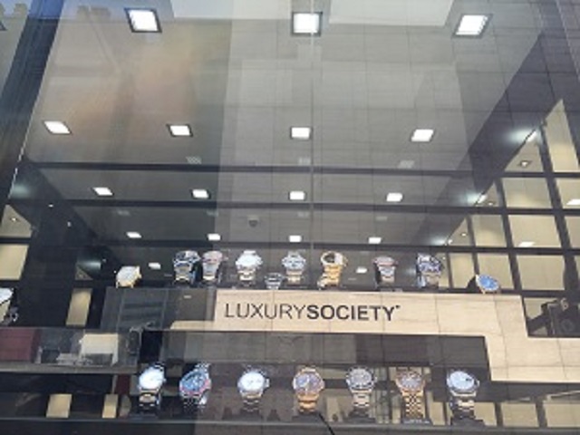 Rezensionen über Luxury Society Lugano in Lugano - Juweliergeschäft