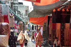 Ichra Cloth Market image