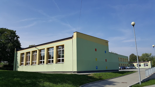 Szkoła Podstawowa nr 11 Władysława Broniewskiego 12, 42-500 Będzin, Polska