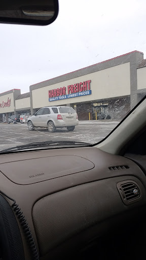 Hardware Store «Harbor Freight Tools», reviews and photos, 1735 E North Ave, Belton, MO 64012, USA