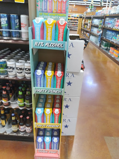 Grocery Store «Fresh Thyme Farmers Market- Troy MI», reviews and photos, 901 E Big Beaver Rd, Troy, MI 48083, USA