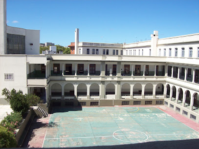 Colegio y Liceo Sagrada Familia