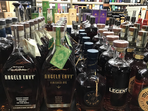 Liquor Store «The Barn Bottle Shop», reviews and photos, 25 Village Pkwy, Pendergrass, GA 30567, USA