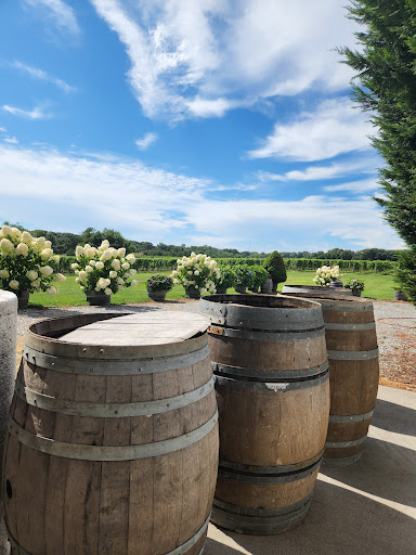 Winery «Laurel Lake Vineyards», reviews and photos, 3165 Main Rd, Laurel, NY 11948, USA