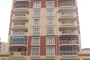 Ömeroğlu Apartmanı image