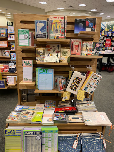 Book Store «Barnes & Noble», reviews and photos, 230 Main St, White Plains, NY 10601, USA