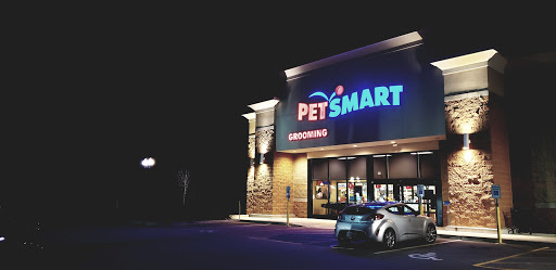 PetSmart, 15 Dowling Village Boulevard, North Smithfield, RI 02896, USA, 
