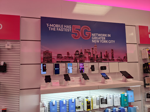 Cell Phone Store «T-Mobile», reviews and photos, 2431 US-1, North Brunswick Township, NJ 08902, USA
