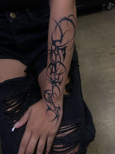 Explore knuckle tattoo ideas, creative tattoo ideas in Spring, available at Skin Stories Tat2