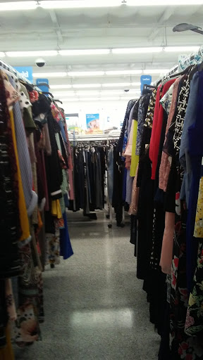 Clothing Store «Ross Dress for Less», reviews and photos, 1900 McLoughlin Blvd, Oregon City, OR 97045, USA