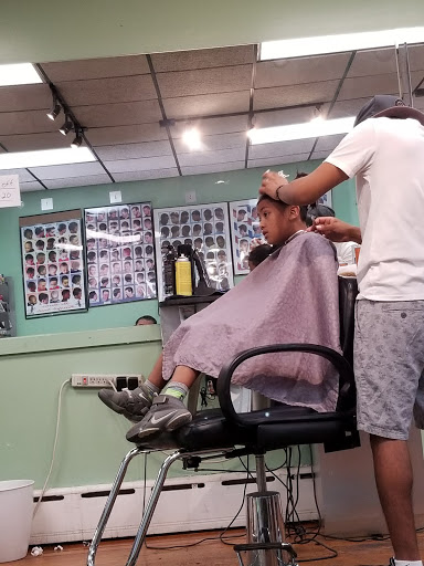 Barber Shop «Eduardo Barber Shop», reviews and photos, 57 Park Hill Ave, Yonkers, NY 10701, USA