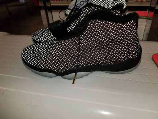 Clothing Store «Ross Dress for Less», reviews and photos, 249 Deane Dr, Rockford, IL 61107, USA