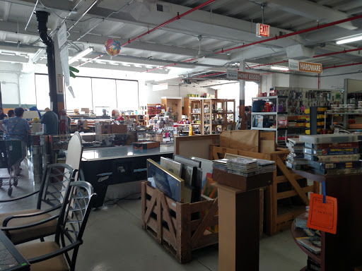 Non-Profit Organization «Habitat for Humanity ReStore Chicago», reviews and photos
