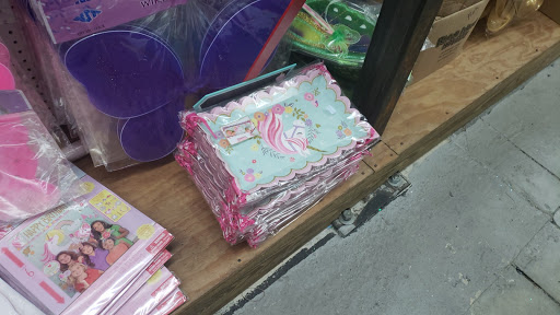 Wholesale Florist «Quality Wholesale Florist Supply», reviews and photos, 7074 NW 50th St, Miami, FL 33166, USA