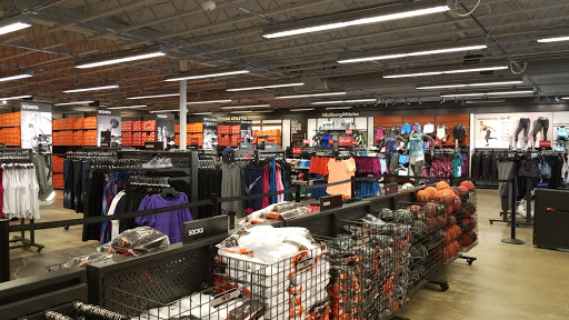 Sporting Goods Store «Nike Factory Store», reviews and photos, 1500 SE East Devils Lake Rd #105, Lincoln City, OR 97367, USA