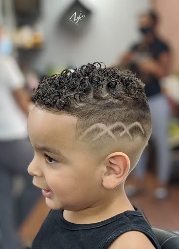 Barber Shop «Cut City Barbershop and Salon», reviews and photos, 10 Hayestown Ave, Danbury, CT 06811, USA