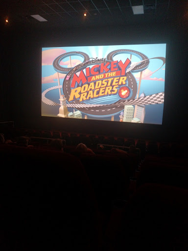 Movie Theater «Regal Cinemas Hollywood 10 - St. Joseph», reviews and photos, 5405 N Belt Hwy, St Joseph, MO 64506, USA