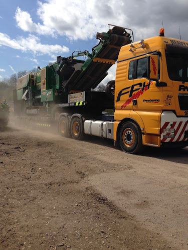 Comments and reviews of Freeberne Plant Haulage Ltd