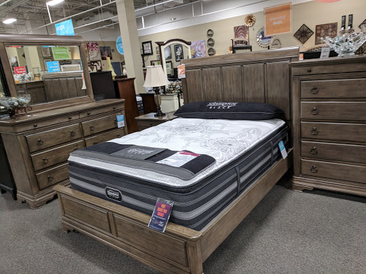 Furniture Store «Raymour & Flanigan Furniture and Mattress Store», reviews and photos, 50 Hale Rd, Manchester, CT 06040, USA