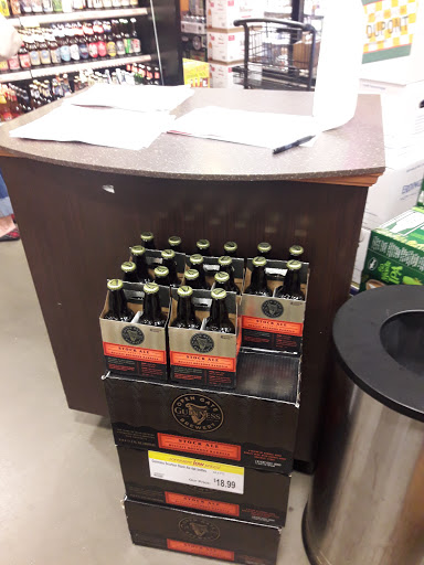 Beer Store «Hunt Valley Wine, Liquor & Beer», reviews and photos, 116 A Shawan Rd, Hunt Valley, MD 21030, USA